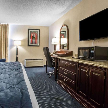Quality Inn Schaumburg - Chicago Near The Mall Екстер'єр фото