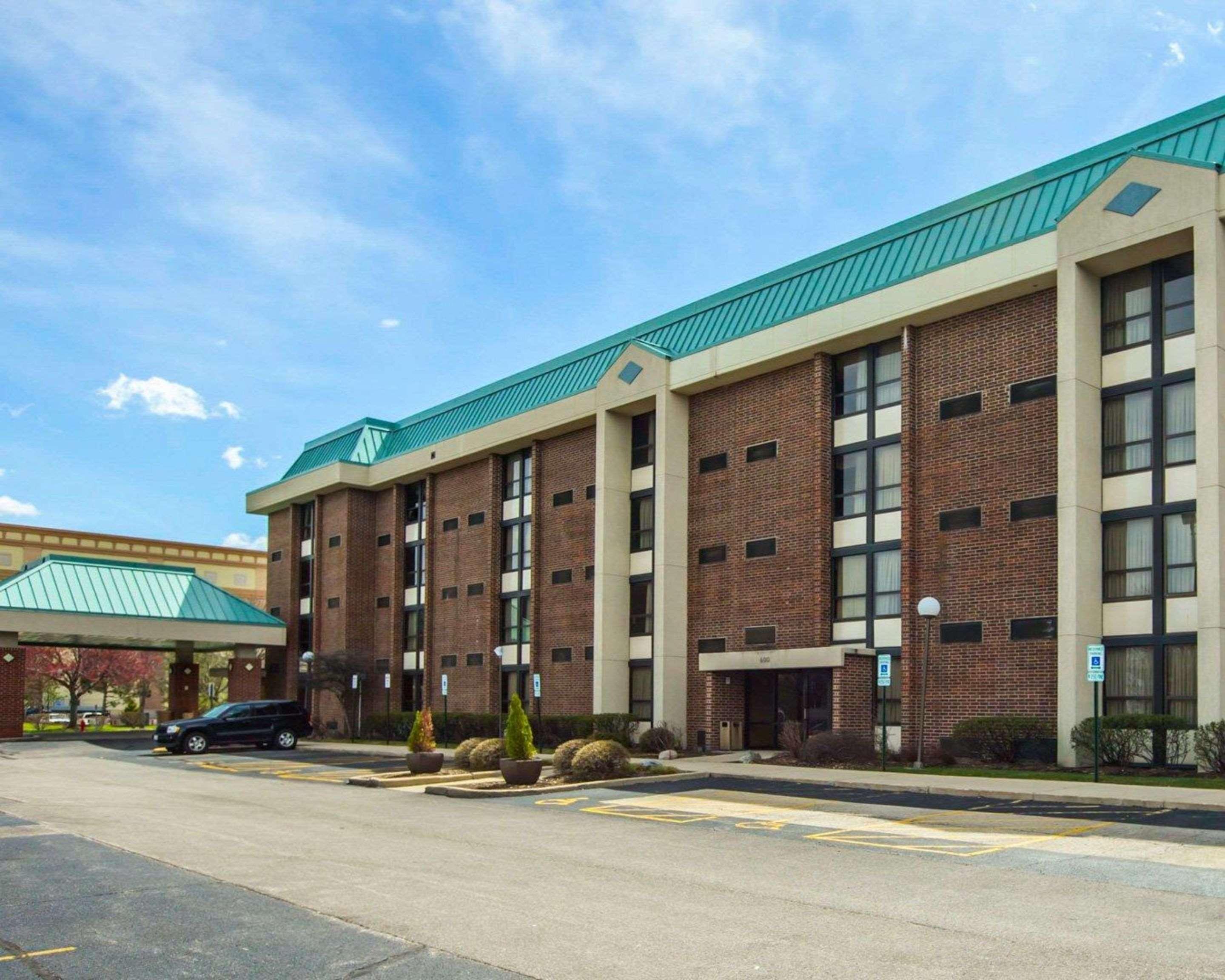 Quality Inn Schaumburg - Chicago Near The Mall Екстер'єр фото