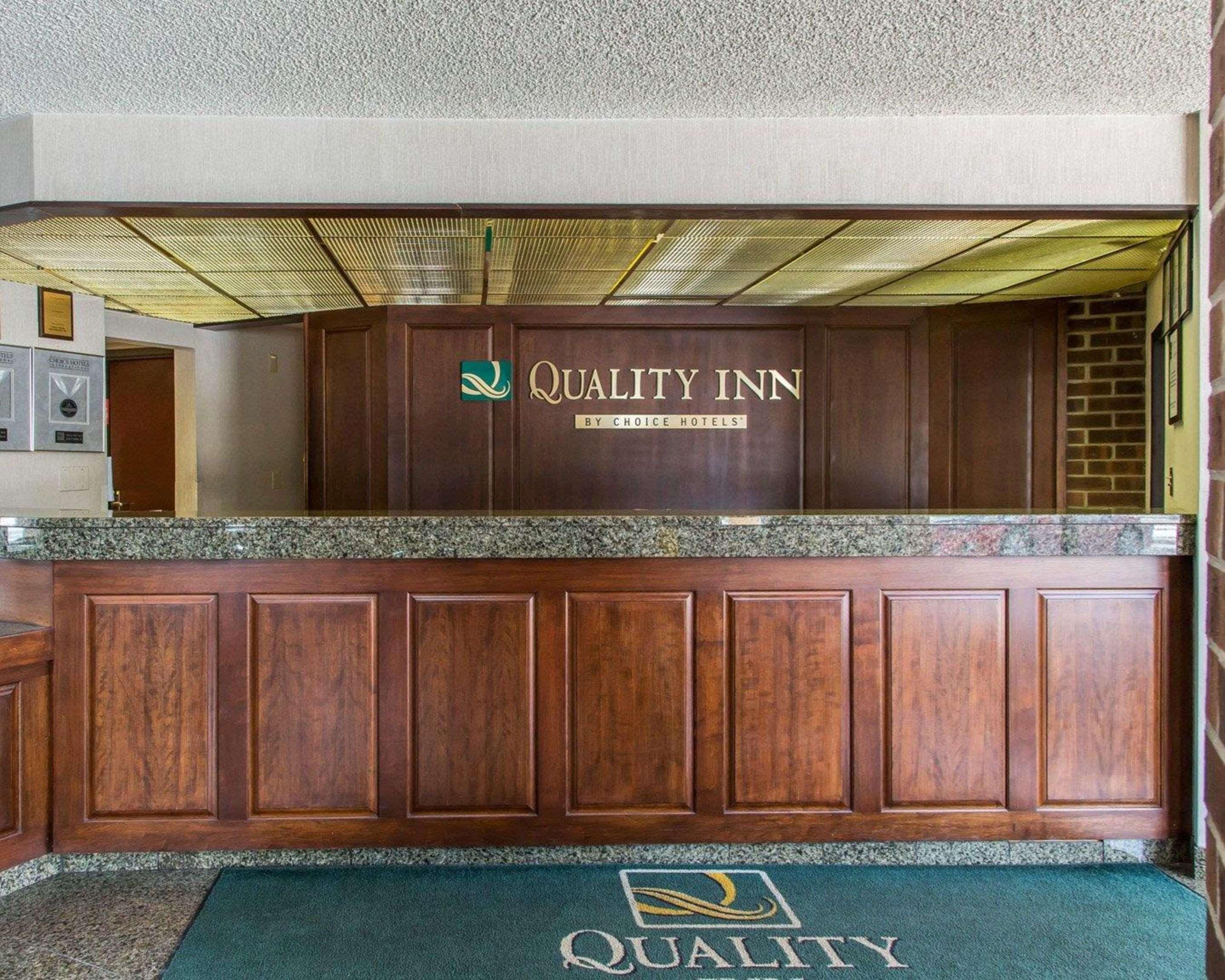 Quality Inn Schaumburg - Chicago Near The Mall Екстер'єр фото