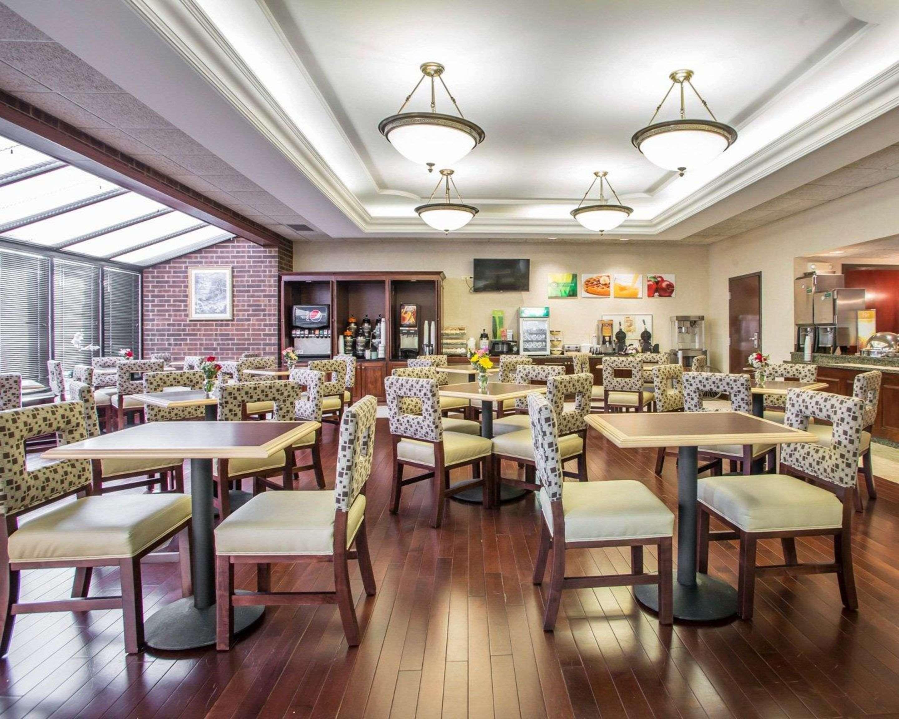 Quality Inn Schaumburg - Chicago Near The Mall Екстер'єр фото