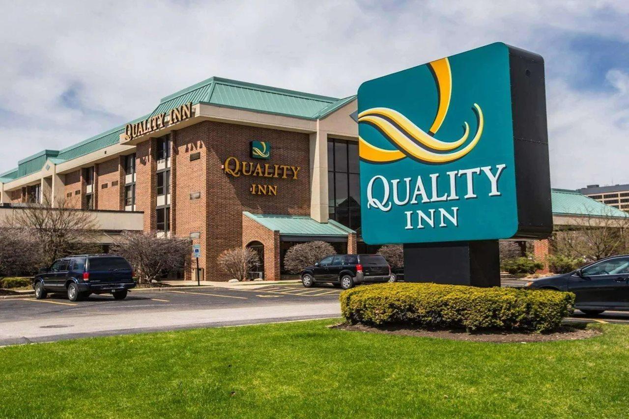 Quality Inn Schaumburg - Chicago Near The Mall Екстер'єр фото