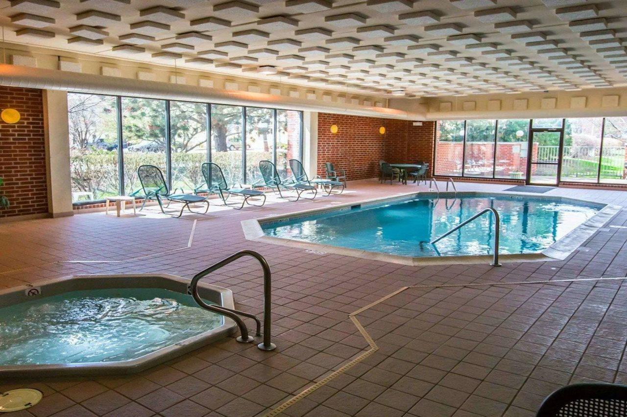 Quality Inn Schaumburg - Chicago Near The Mall Екстер'єр фото