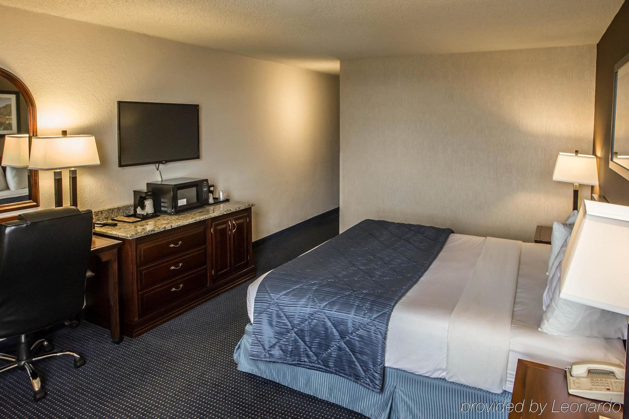 Quality Inn Schaumburg - Chicago Near The Mall Екстер'єр фото